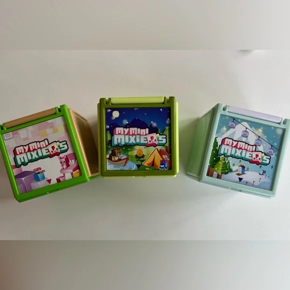 My Mini MixieQ’s Set - Picture 2 of 2